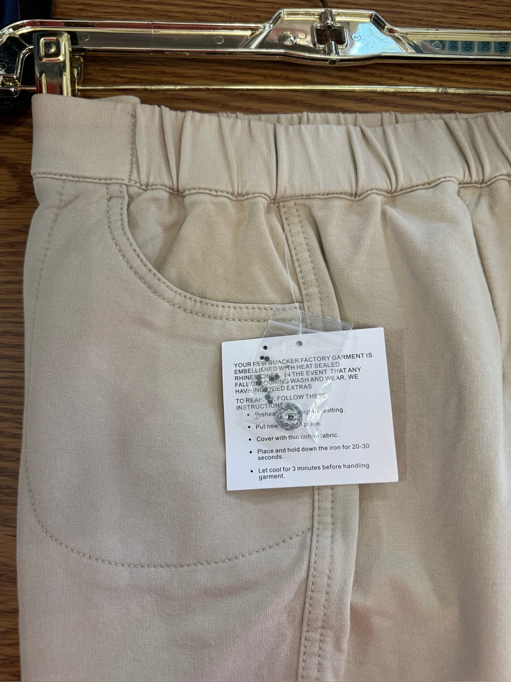 Bling Quacker Factory Sand Dream Jeannes Capris, Pedal Pushers, Skimmer-Stretch - Picture 6 of 16